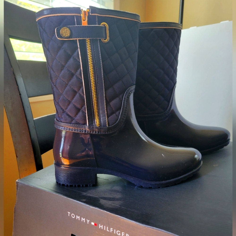 Navy Blue Tommy Hilfiger boots